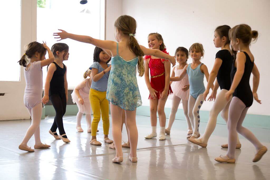 Children's dance classes for dancers 3 ½ to 7 years old